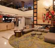 Lobby 2 Shanghai Hotel Holland
