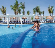 Swimming Pool 5 Riu Emerald Bay All Inclusive