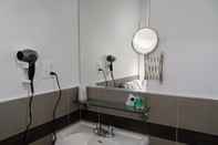 In-room Bathroom Hotel Abri du Voyageur