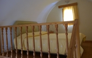 Kamar Tidur 4 Anemomilos Suites