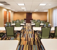 Functional Hall 4 Fairfield Inn & Suites by Marriott Conway