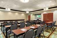 Functional Hall Hampton Inn & Suites West Sacramento