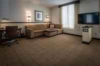Common Space SpringHill Suites Birmingham Downtown at UAB