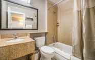 In-room Bathroom 4 Motel 6 Toms River, NJ - Near Seaside Heights