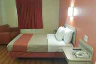 Kamar Tidur SureStay Plus Hotel by Best Western Niagara Falls East