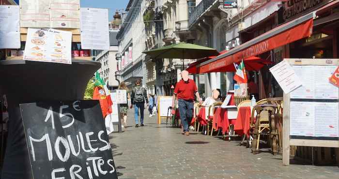 Nearby View and Attractions ApartmentsApart Brussels