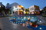 สระว่ายน้ำ Aegean Sky Hotel & Suites