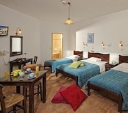 Kamar Tidur 4 Aegean Sky Hotel & Suites