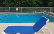 Swimming Pool 2 The Lodge at Turbat's Creek