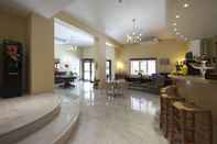 Lobi Efplias Hotel Apartments and Suites