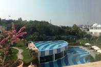 Swimming Pool Radisson Blu Udaipur Palace Resort & Spa