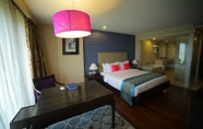 Bedroom 7 Radisson Blu Udaipur Palace Resort & Spa