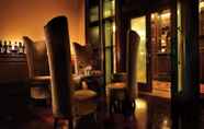 Bar, Kafe, dan Lounge 7 Han's Royal Garden Hotel