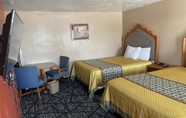Bedroom 5 Riverton Inn & Suites
