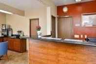 Lobi Riverton Inn & Suites