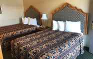 Kamar Tidur 2 Riverton Inn & Suites