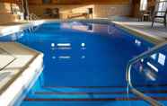 Swimming Pool 6 Comfort Suites Anchorage International Airport