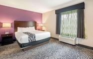 Bedroom 3 La Quinta Inn & Suites by Wyndham Houston - Magnolia