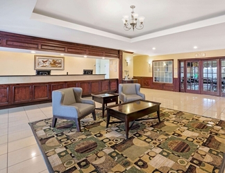 Lobby 2 La Quinta Inn & Suites by Wyndham Houston - Magnolia