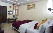 Phòng ngủ 4 Airport Hotel Vishal Residency