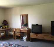 Bedroom 2 Motel 6 Prairie Du Chien, WI