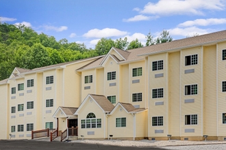 Exterior 4 Microtel Inn & Suites by Wyndham Bryson City