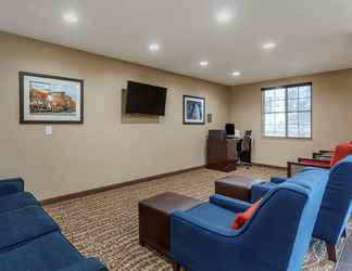 Lobby 2 Comfort Suites