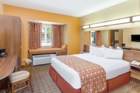 ห้องนอน Microtel Inn & Suites by Wyndham South Bend/At Notre Dame Un