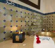 In-room Bathroom 4 Riad Yacout