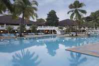 Swimming Pool Novotel Goa Dona Sylvia Hotel