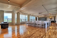 Functional Hall Loft Hotel