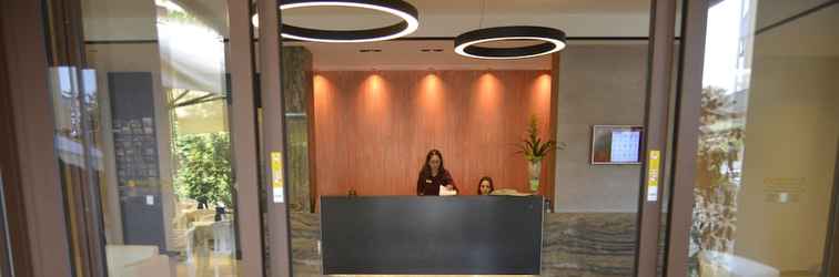 Lobby Hotel Bisesti