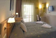 Bedroom 4 Little Inn