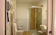 In-room Bathroom 4 Antico Mulino