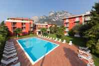 Swimming Pool Hotel Brione Green Resort