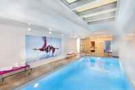 Swimming Pool Lyric Hotel Paris