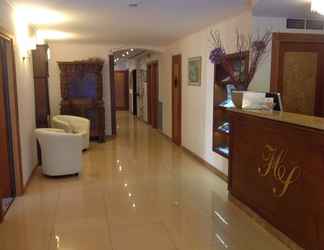 Lobi 2 Hotel Tirreno