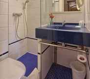 Toilet Kamar 6 Welcome Hotel