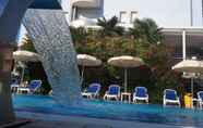 Swimming Pool 2 Hotel Helios