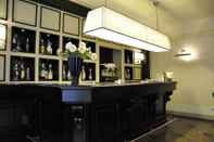 Bar, Kafe, dan Lounge Hotel Patria