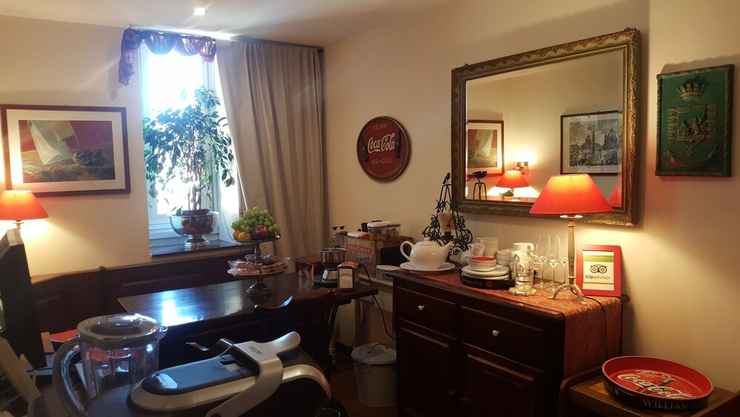 Wallpaper Bed Breakfast A Casa Di Lia A Roma In Rome Metropolitan City Of Rome Lazio For iPhone Free
