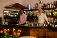 Bar, Cafe and Lounge Hotel Savoia E Campana