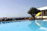 Swimming Pool Hotel Duas Torres