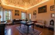 Lobby 7 Villa Cattani Stuart XVII secolo