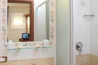 In-room Bathroom Hotel Chicago