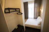 Kamar Tidur Quentin Amsterdam Hotel