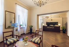 로비 5 Hotel Royal