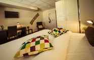 Bedroom 2 Queen Hotel