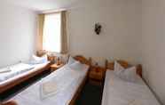 Kamar Tidur 6 Land Gut Hotel Pension Sperling