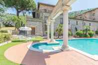 Swimming Pool Hotel Torre Sant Angelo